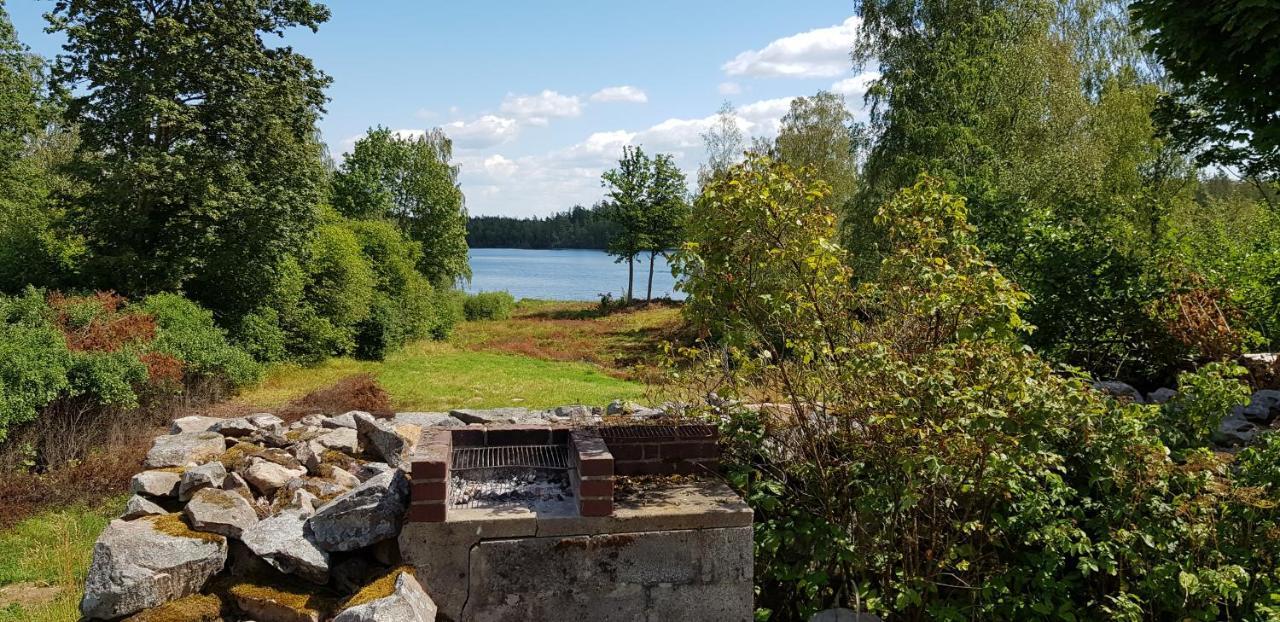 Stroenhult Farmhouse By The Lake Stronhult Exteriér fotografie